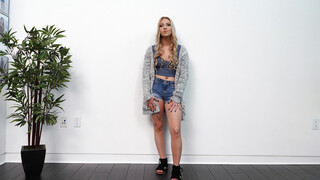 Miley Gets Auditioned - наслаждайтесь лучшим порно на HD-PORN.ONLINE