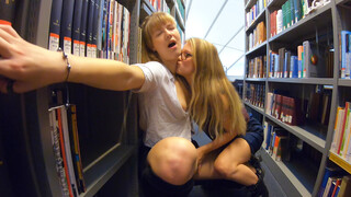 Lesbian Library Lust (Holly & Ida in Action 1) - наслаждайтесь лучшим порно на HD-PORN.ONLINE