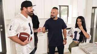 Game Day Blowjob from Egypt - наслаждайтесь лучшим порно на HD-PORN.ONLINE