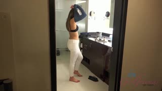 Liza Rowe Takes You on a Hot Vacation - Blonde GF Shower Fun - наслаждайтесь лучшим порно на HD-PORN.ONLINE