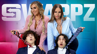 Milfs Desiree Dulce & Mia James Get Naughty on the Sofa! - наслаждайтесь лучшим порно на HD-PORN.ONLINE