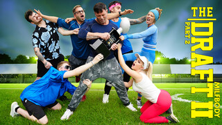 Finish Line Frenzy with Tiffany Fox and Friends - смотреть новое порно видео HD-PORN.ONLINE