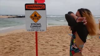 Hot amateur Aria Skye squirts on the beach POV - наслаждайтесь лучшим порно на HD-PORN.ONLINE