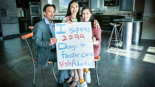 Sneaking Sex Past Her Foster Mom - наслаждайтесь лучшим порно на HD-PORN.ONLINE