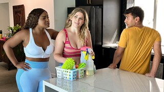 Stepmom MILF Joins College Threesome in Shower - смотреть новое порно видео HD-PORN.ONLINE