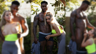 Francesca Rossi Gets Surprised by Calvin Beckham! - наслаждайтесь лучшим порно на HD-PORN.ONLINE