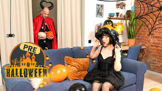 Halloween Freakshow with Andrew and Sandy - смотреть новое порно видео HD-PORN.ONLINE