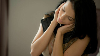 Sapphira A Strips & Teases in My Day (2014) - Brunette Solo Fun - смотреть новое порно видео HD-PORN.ONLINE