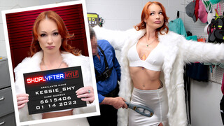 Redhead Caught Red-Handed - Case 6615406 - наслаждайтесь лучшим порно на HD-PORN.ONLINE